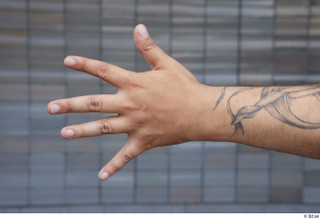 Street  692 hand tattoo 0006.jpg